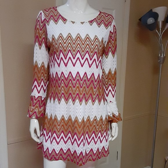 Tacera Dresses & Skirts - Tacera Knit Chevron Dress With Bell Sleeves